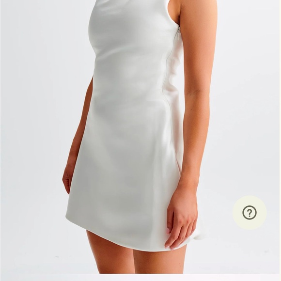 GORGEOUS DRESS 
Only worn once for couple of hours - Picture 2 of 3